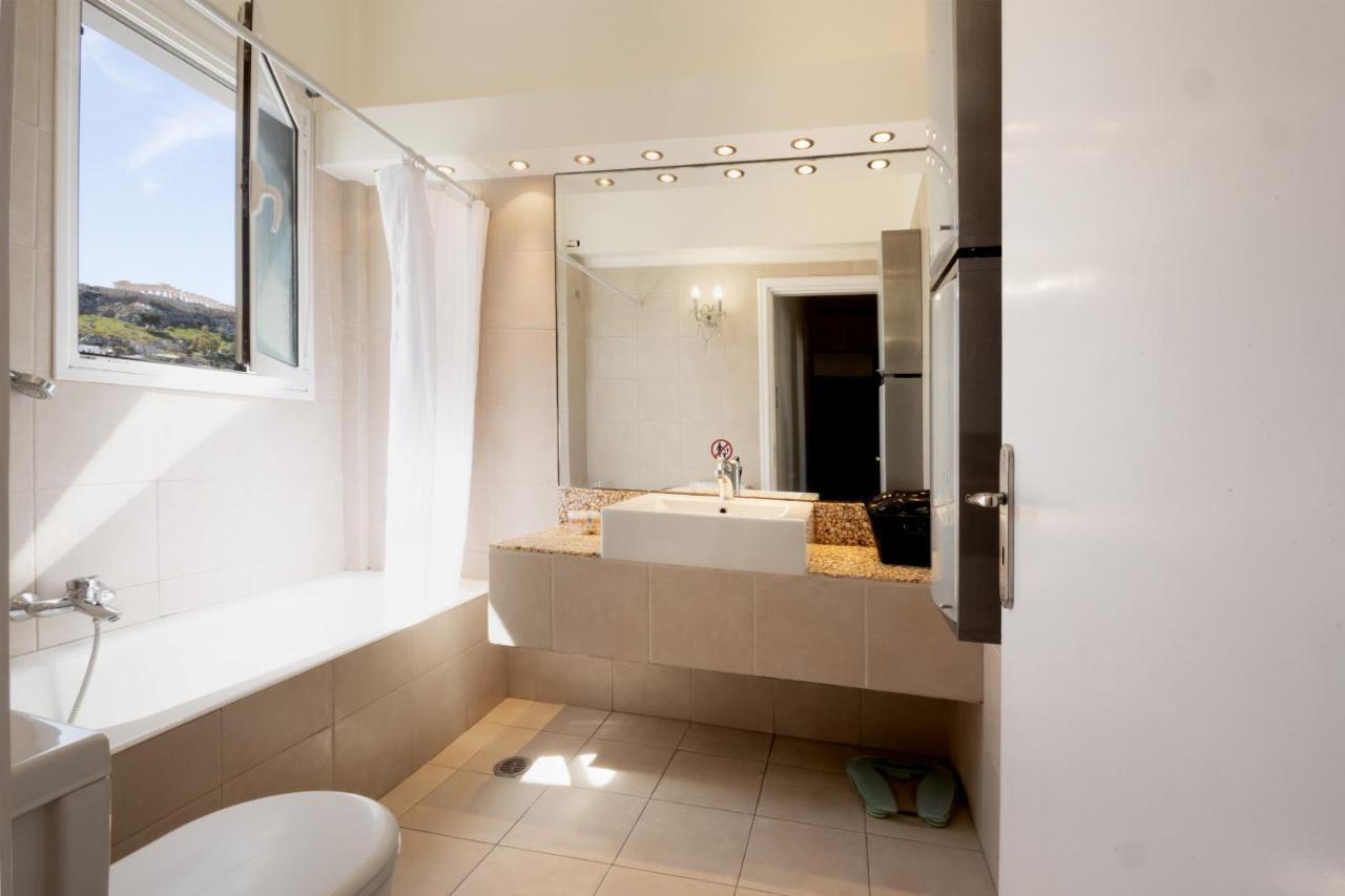 3 Bdr Apt Incredible Acropolis View Athen Eksteriør billede